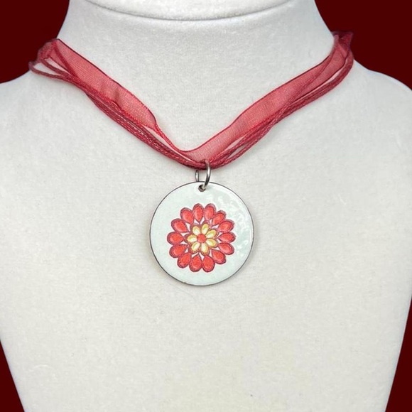 Jewelry - Red and white flower necklace with adjustable red ribbon #fairycore